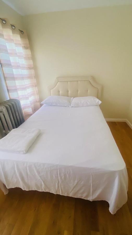 Minutes From Jfk, Beautiful Home With Peaceful, Cosy, Private Room Нью-Йорк Экстерьер фото
