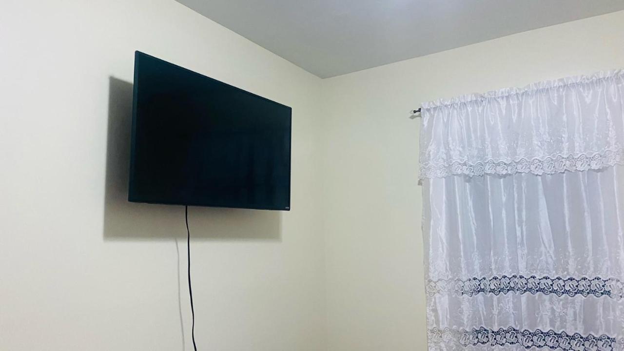 Minutes From Jfk, Beautiful Home With Peaceful, Cosy, Private Room Нью-Йорк Экстерьер фото
