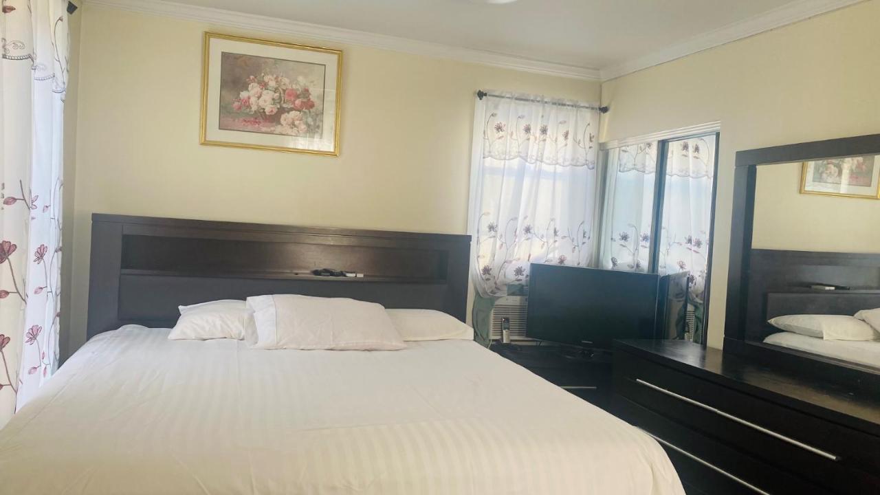 Minutes From Jfk, Beautiful Home With Peaceful, Cosy, Private Room Нью-Йорк Экстерьер фото